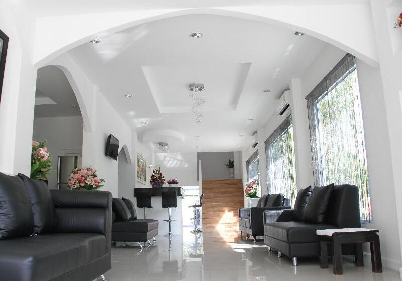 Отель Jasmine Chiang Mai Boutique