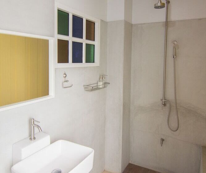 호텔 Just Fine Krabi