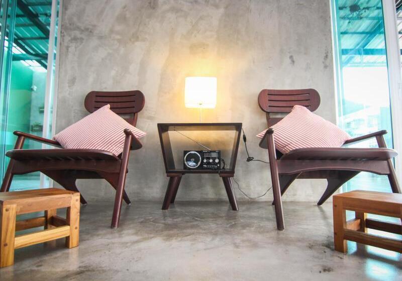 호텔 Just Fine Krabi