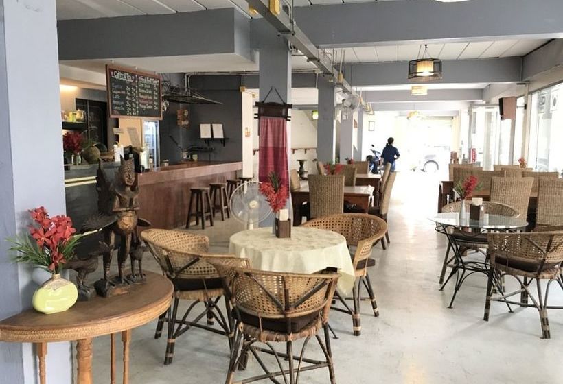 酒店 Kamala's Guesthouse