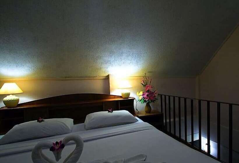 호텔 Karon Cafe  Inn