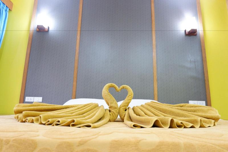 호텔 Karon Village