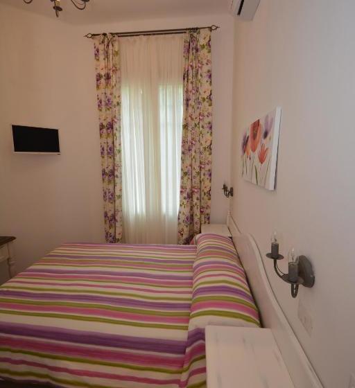 ホテル La Scogliera