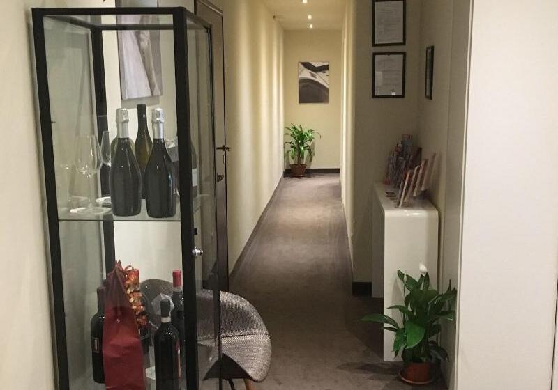 هتل La Torre Dei Salterelli