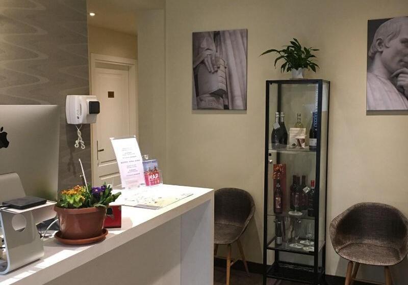 هتل La Torre Dei Salterelli