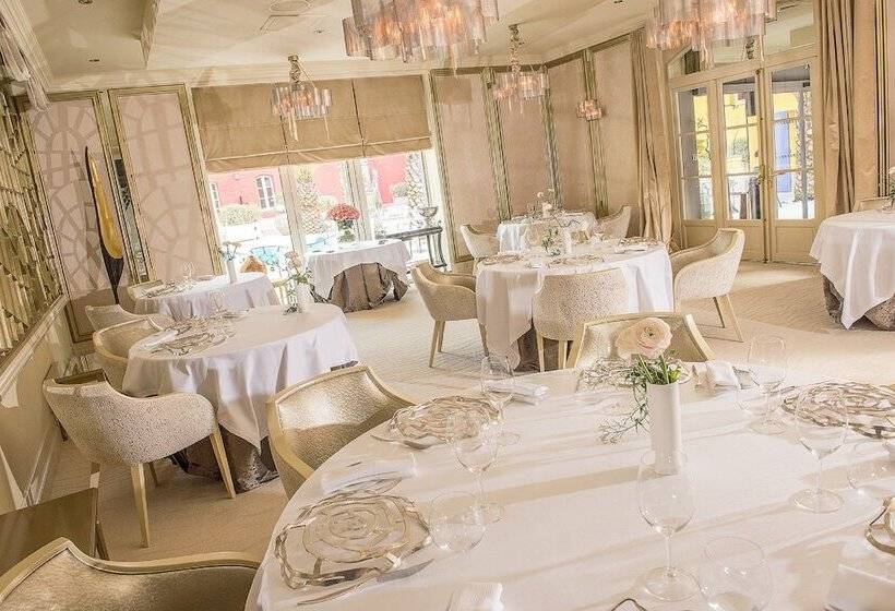 Отель Le Stelsia Resort