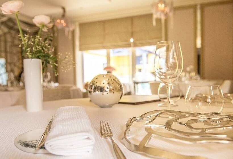 Отель Le Stelsia Resort