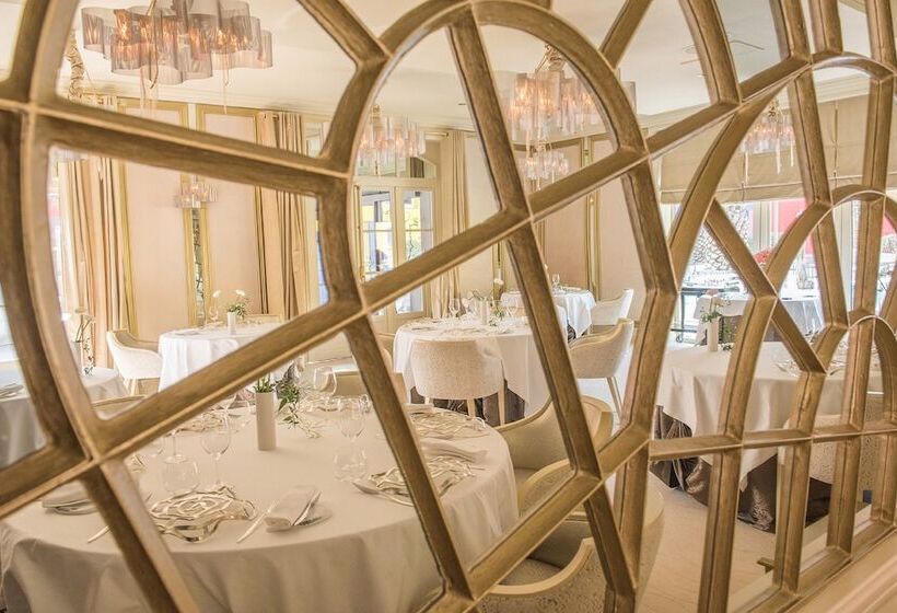 Отель Le Stelsia Resort