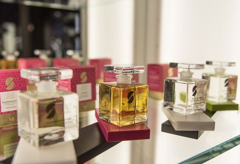 Отель Le Stelsia Resort