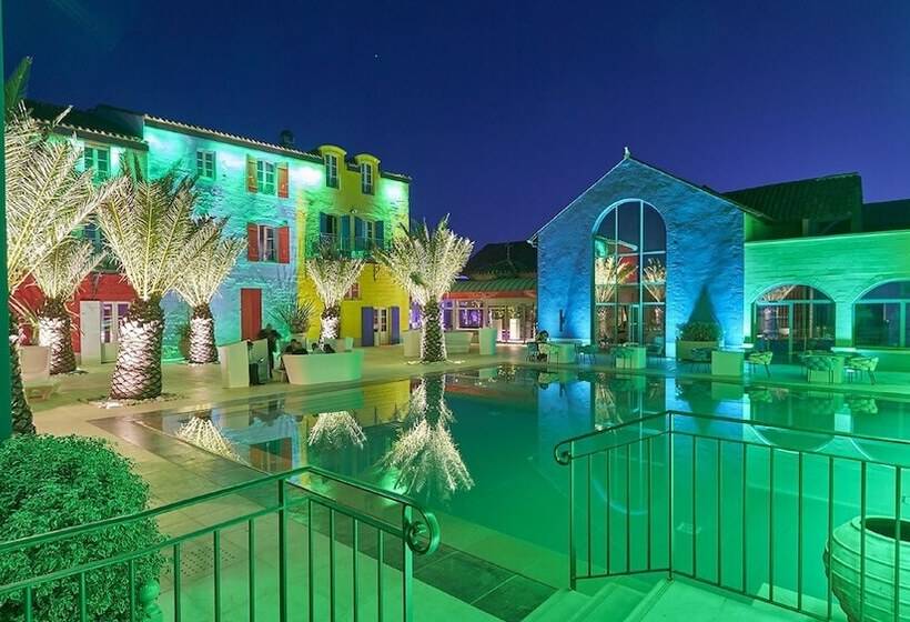 Отель Le Stelsia Resort