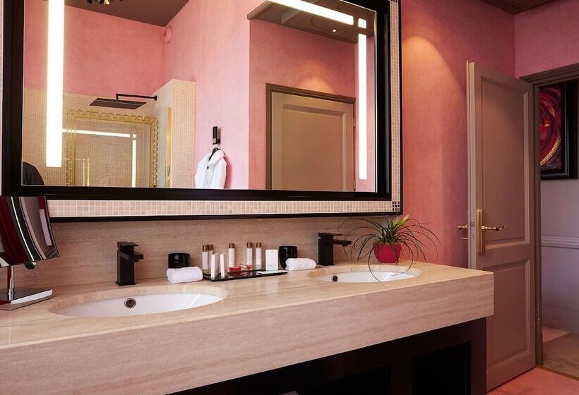 Отель Le Stelsia Resort