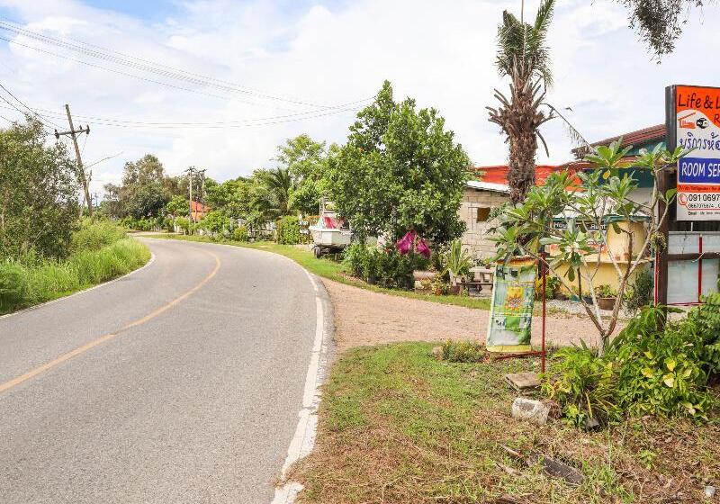 Отель Life And Love Resort