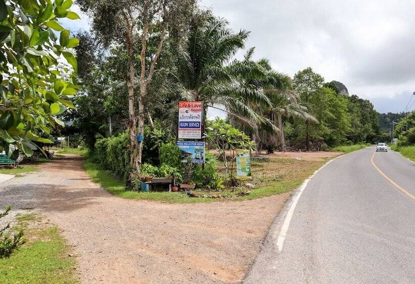 Отель Life And Love Resort