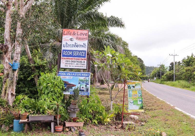 Отель Life And Love Resort