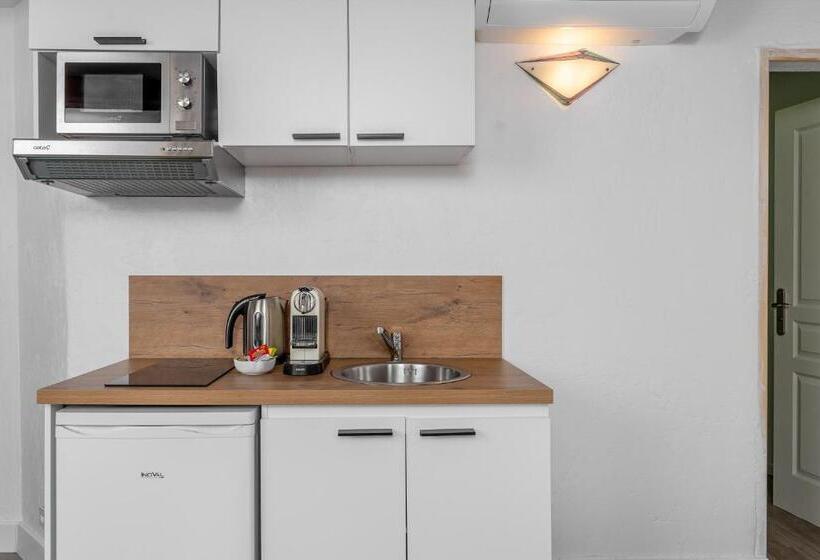 فندق Maison Carles Bnb