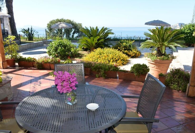 בית מלון כפרי Miramare Residence