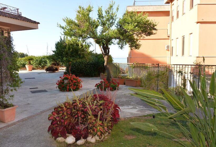 בית מלון כפרי Miramare Residence