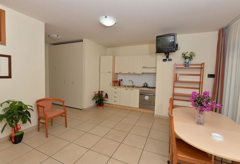 בית מלון כפרי Miramare Residence