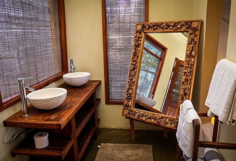 Отель Naara Ecolodge & Spa