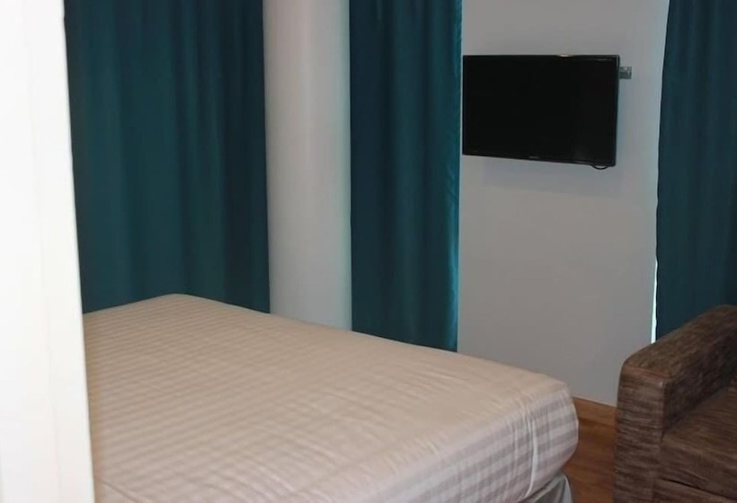 Отель Nantra Thongson Bay Resort & Villas