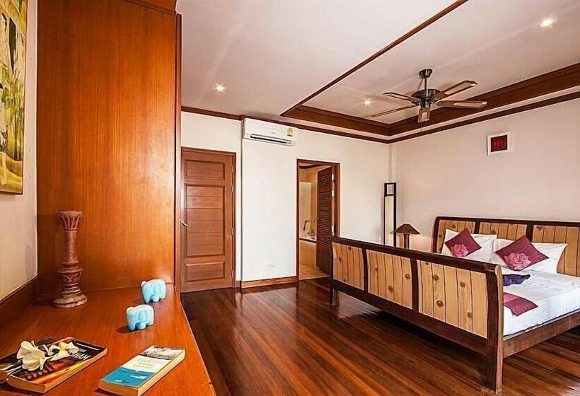 Отель Nantra Thongson Bay Resort & Villas