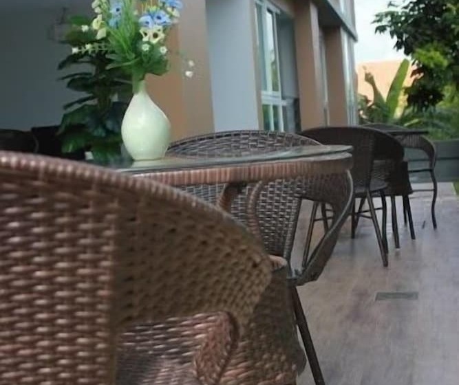 Отель Nantra Thongson Bay Resort & Villas