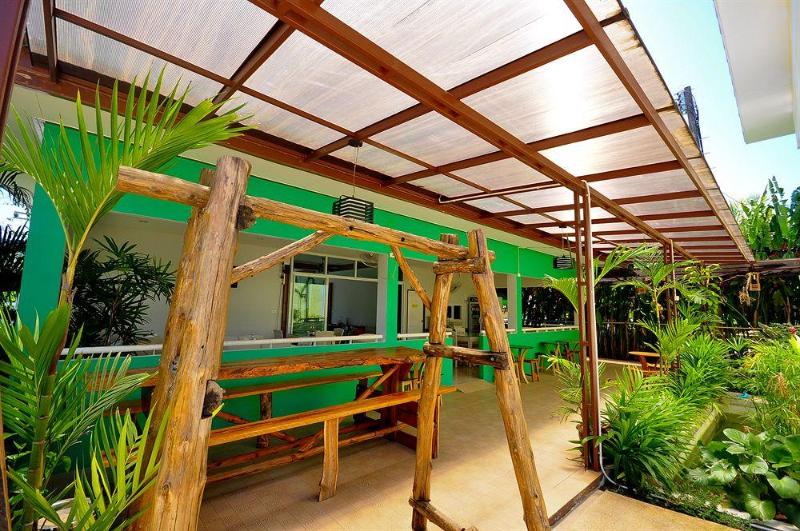 ホテル Phuket Airport Sonwa Resort