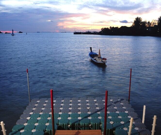 ホテル Phuket Boat Quay
