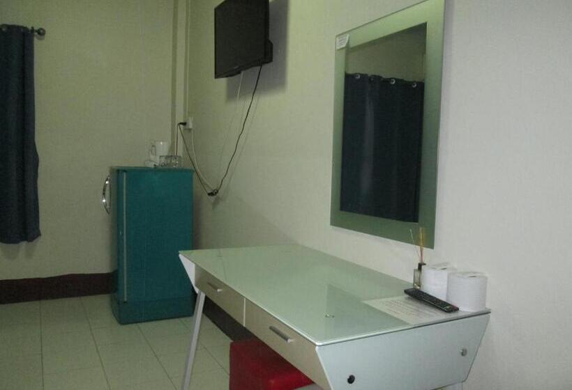 فندق Pineapple Guesthouse