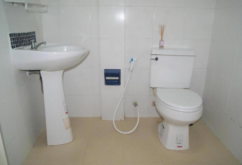 فندق Pineapple Guesthouse