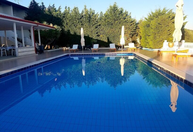 בית מלון כפרי Relax Dhermi