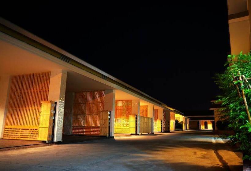 호텔 Roses Hua Hin