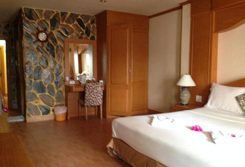 Отель Ruen Thai Guesthouse Patong