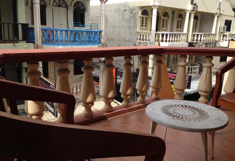 Отель Ruen Thai Guesthouse Patong