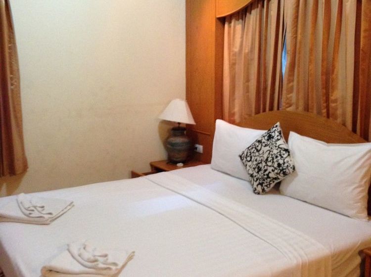 Отель Ruen Thai Guesthouse Patong