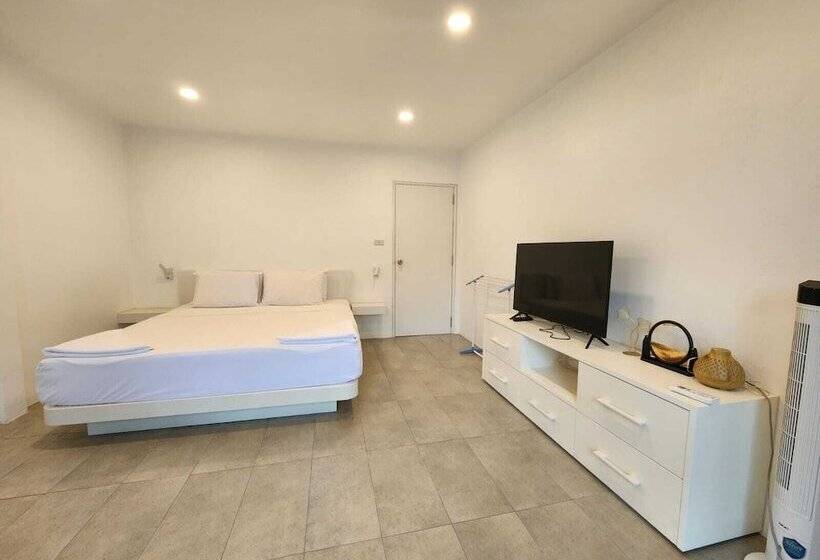 בית מלון כפרי Samui Pier Beach Front & Resort