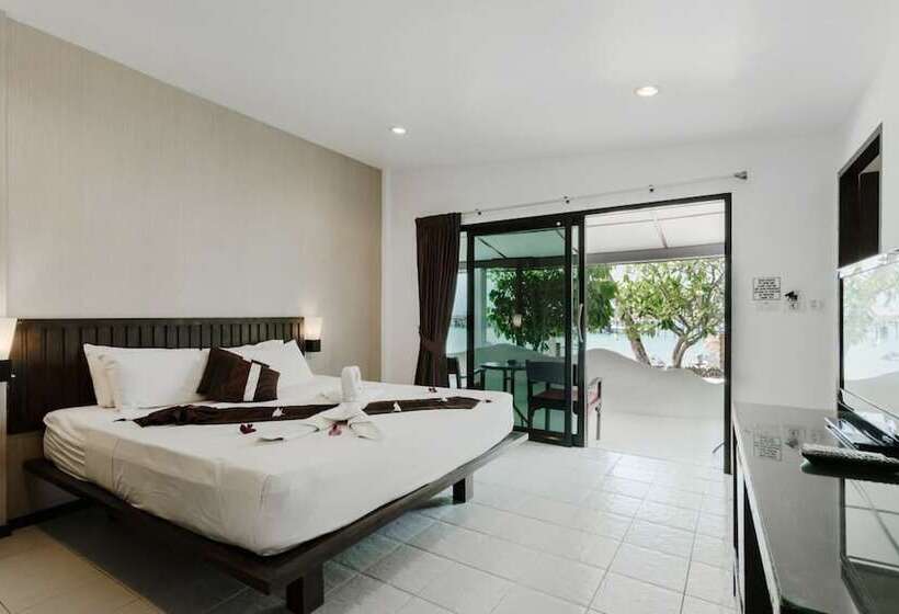 בית מלון כפרי Samui Pier Beach Front & Resort