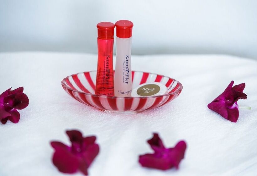 בית מלון כפרי Samui Pier Beach Front & Resort