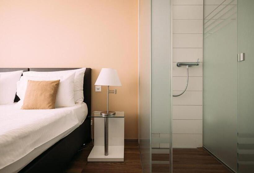 בית מלון כפרי Schützen Steffisburg