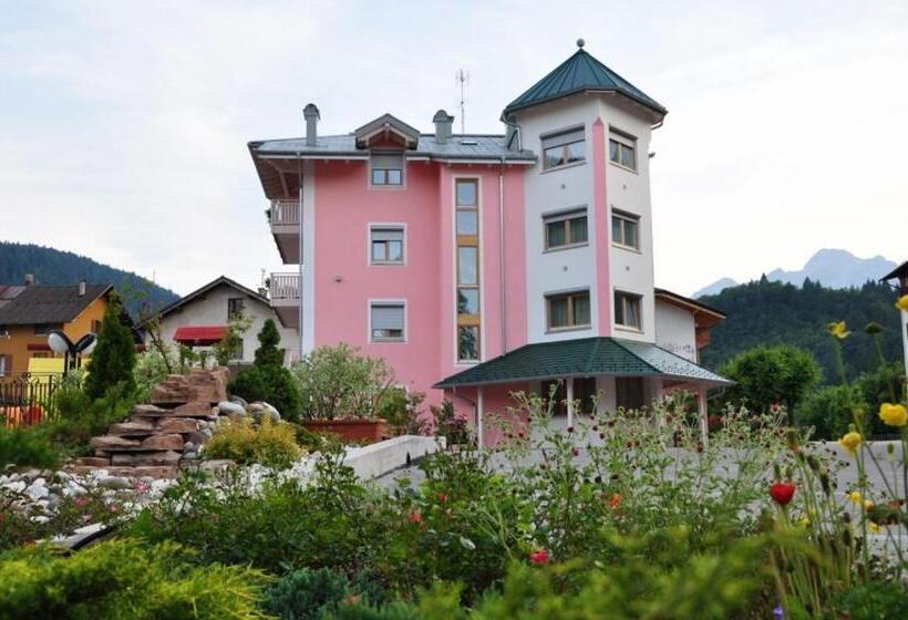 בית מלון כפרי Select