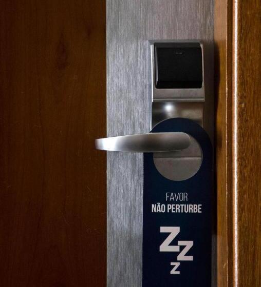 فندق Serrano Residencial