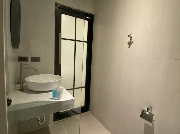 هتل Sugar Ohana Poshtel