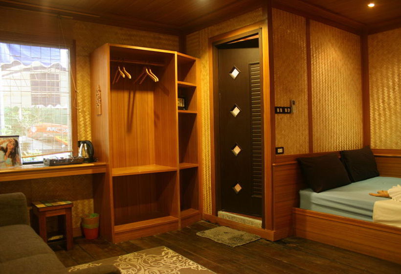 ホテル Sukkasem Homestay