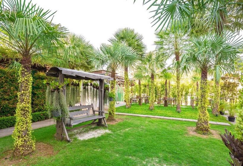 Отель Sungthong Kamala Beach Resort