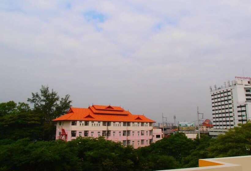 Отель Tikky Place