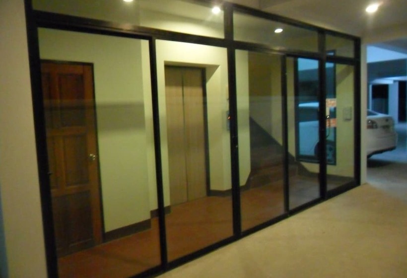 Отель Tikky Place