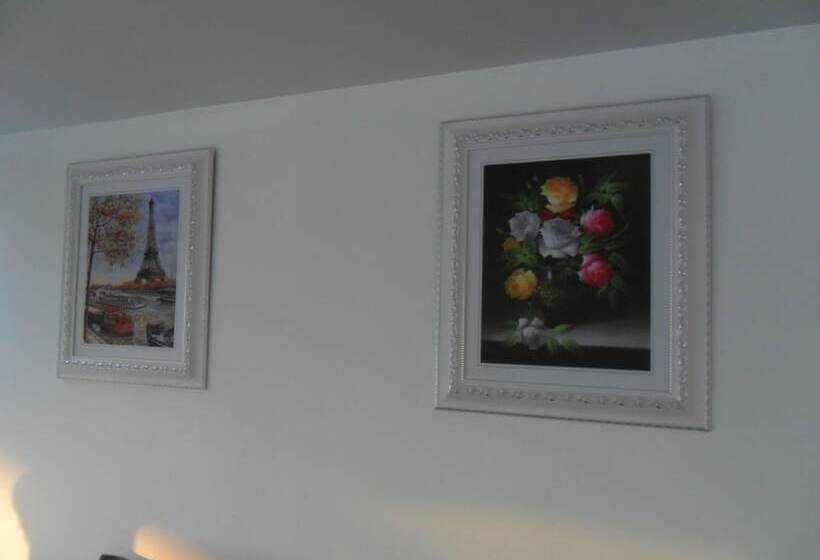 Отель Tikky Place