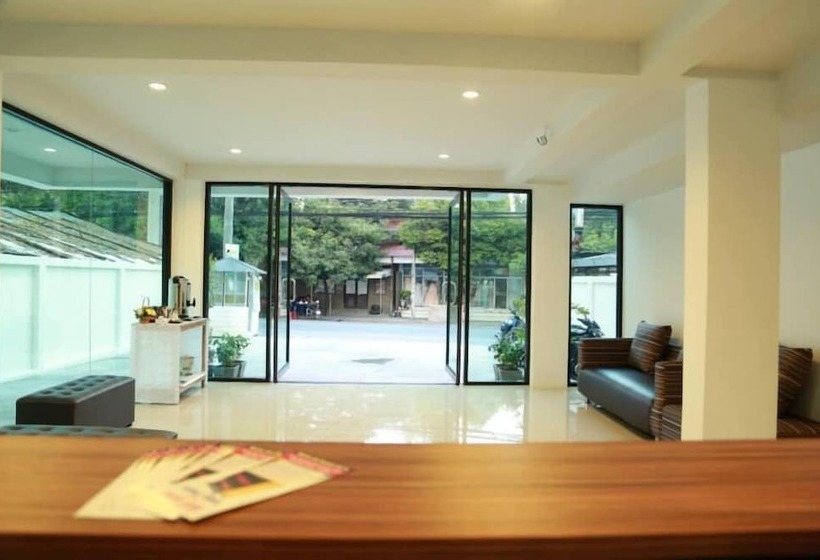 Отель Tikky Place