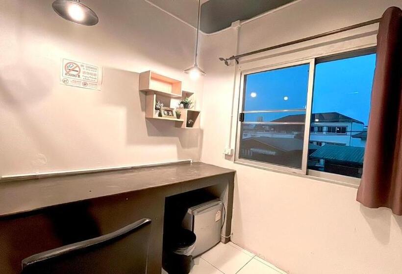 فندق Yak Guesthouse