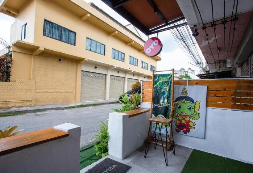 فندق Yak Guesthouse